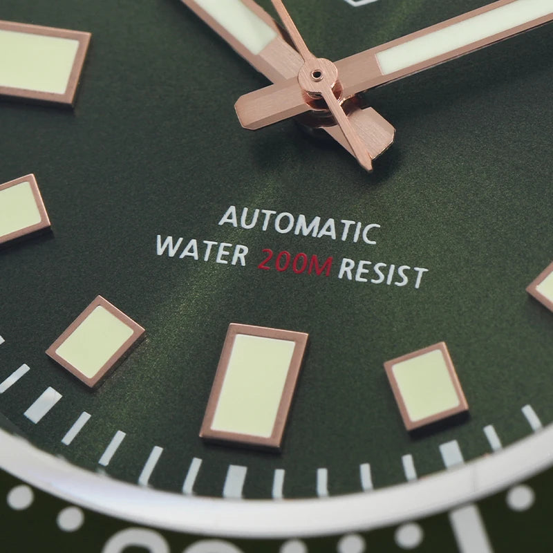 Watchdives WD6105 Retro Diver Watch NH35 Movement 300M Waterproof Sapphire Crystal Wristwatch Super C3 Green Luminous Watches