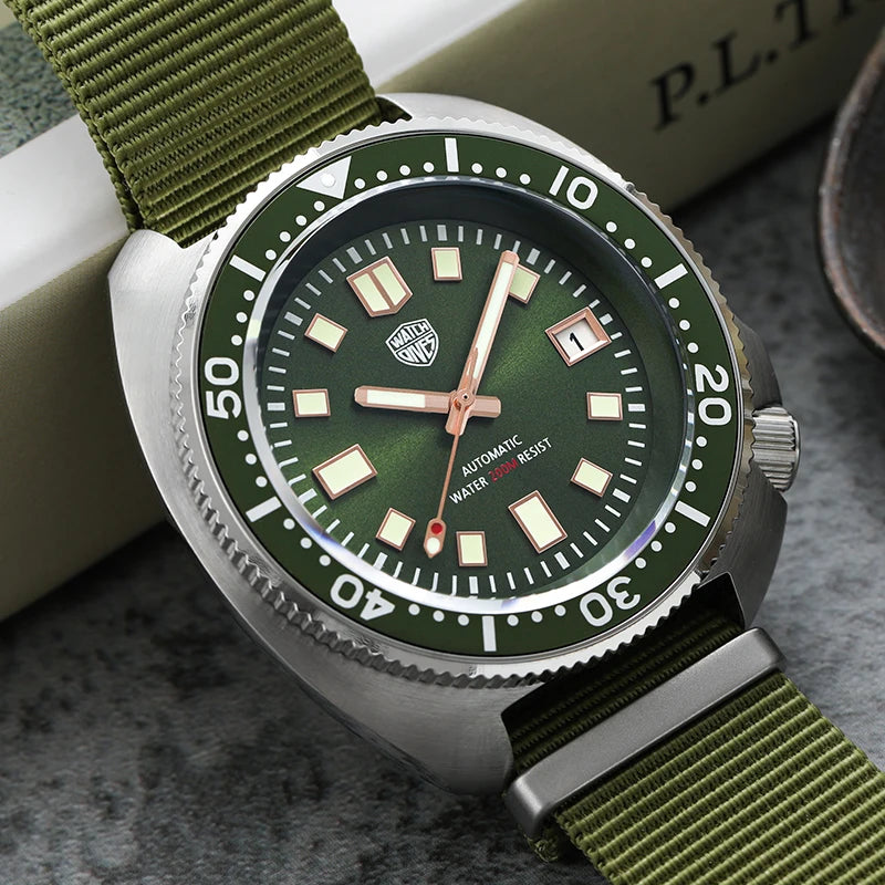 Watchdives WD6105 Retro Diver Watch NH35 Movement 300M Waterproof Sapphire Crystal Wristwatch Super C3 Green Luminous Watches
